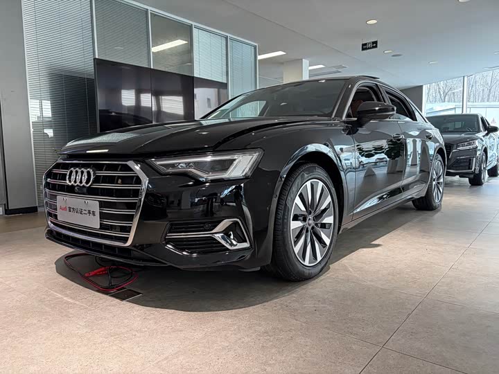 Фото 1 - Audi A6L