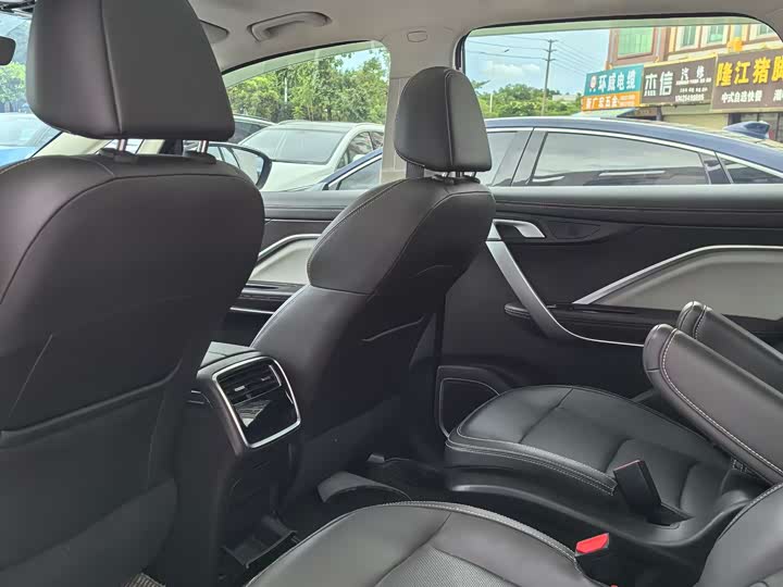 Фото 7 - Geely Jiaji