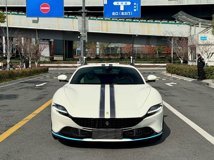 Фото 1 - Ferrari Roma