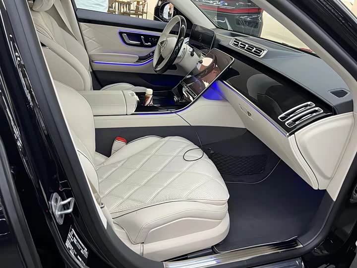 Фото 2 - Mercedes-Benz Maybach S-Class