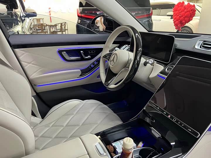 Фото 4 - Mercedes-Benz Maybach S-Class