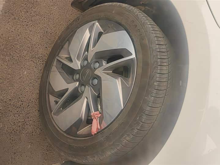 Фото 6 - Geely Geometry A