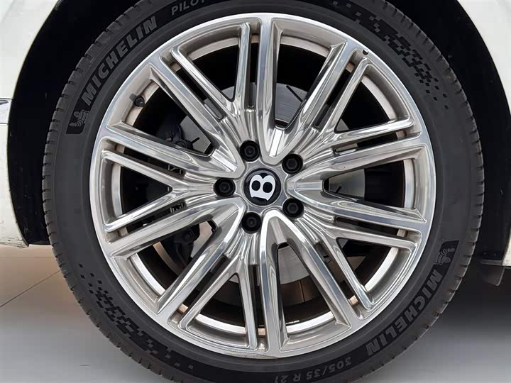 Фото 7 - Bentley Flying Spur Hybrid