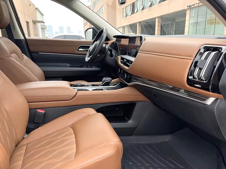 Фото 3 - Nissan Pathfinder