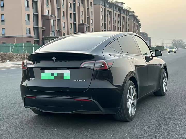 Фото 9 - Tesla Model Y