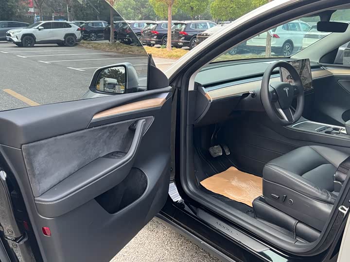 Фото 7 - Tesla Model Y