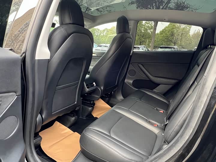 Фото 9 - Tesla Model Y