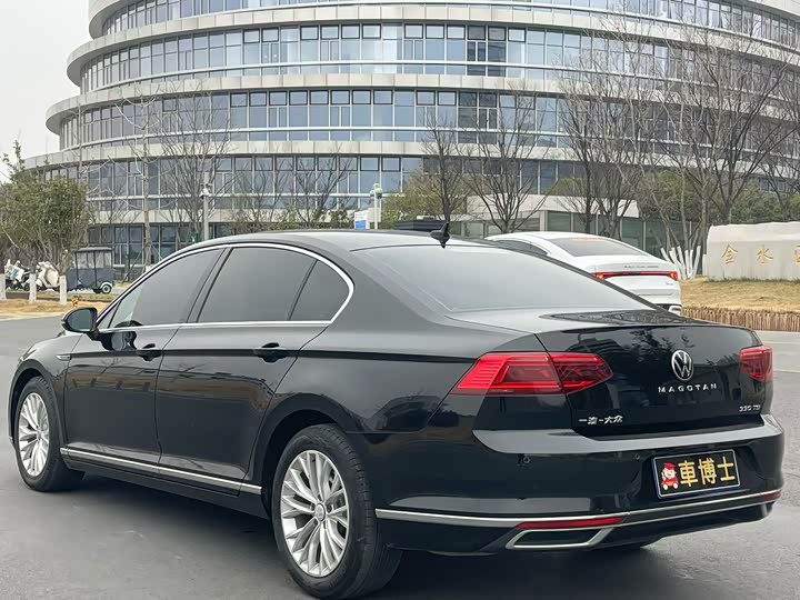 Фото 7 - Volkswagen Magotan