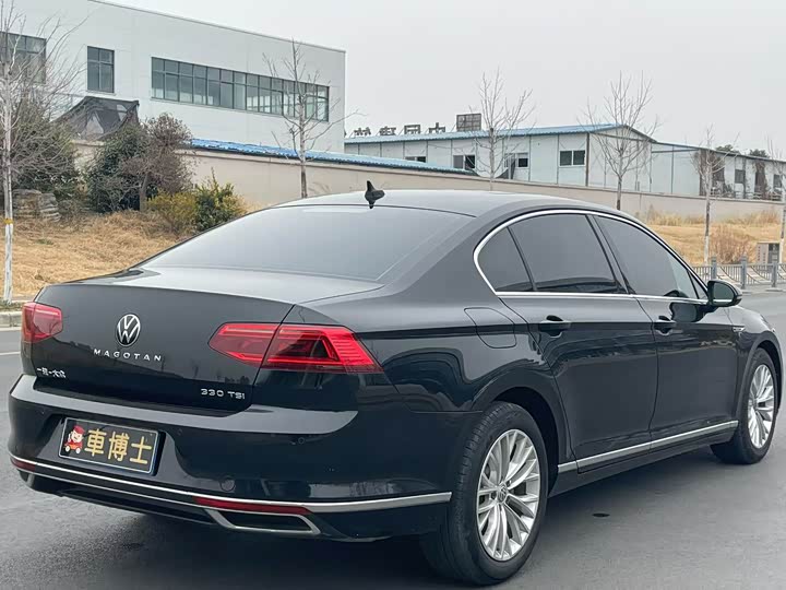 Фото 9 - Volkswagen Magotan