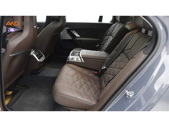 Фото 7 - BMW 7 Series