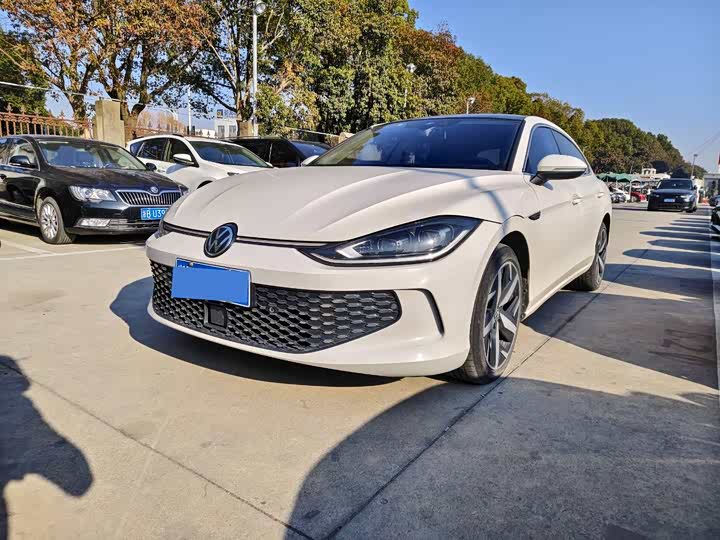 Фото 1 - Volkswagen Lamando L