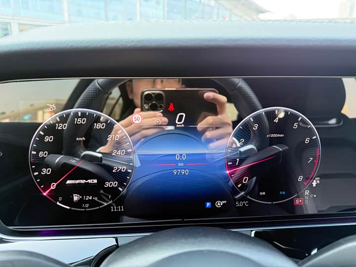 Фото 5 - Mercedes-Benz AMG GT