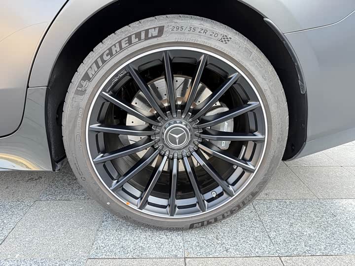 Фото 9 - Mercedes-Benz AMG GT