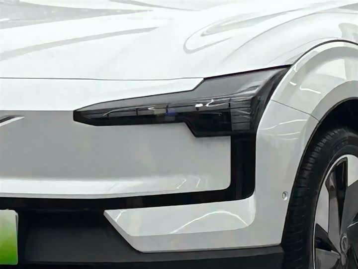 Фото 3 - Volvo EX30