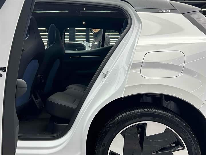 Фото 6 - Volvo EX30