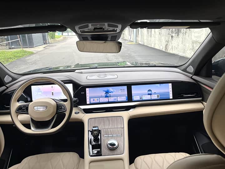 Photo 3 - Geely Monjaro