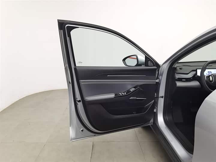 Фото 8 - Geely Galaxy L6