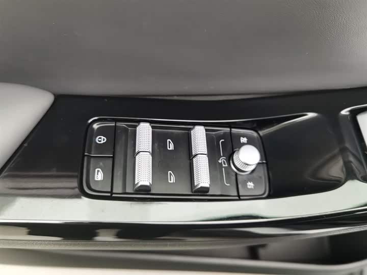 Фото 9 - Geely Galaxy L6