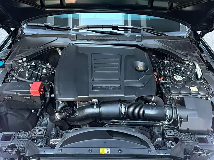 Фото 7 - Jaguar XF L