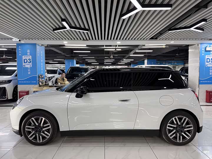 Фото 4 - Mini Cooper