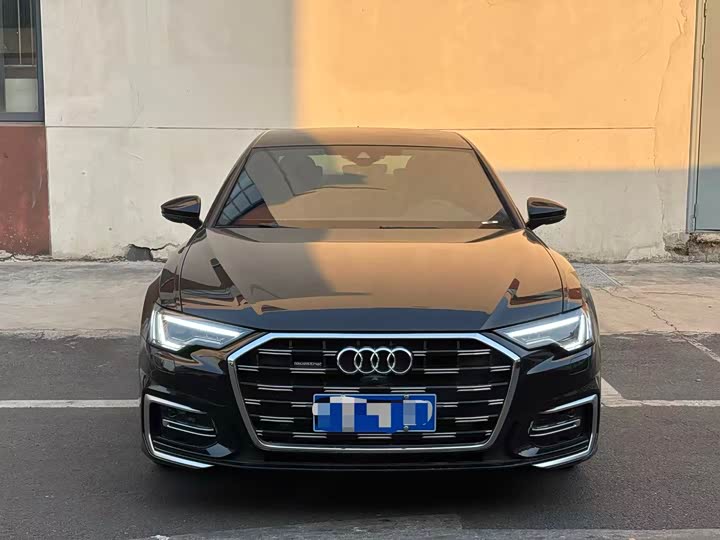 Фото 2 - Audi A6L