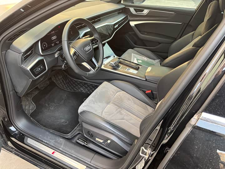 Фото 7 - Audi A6L