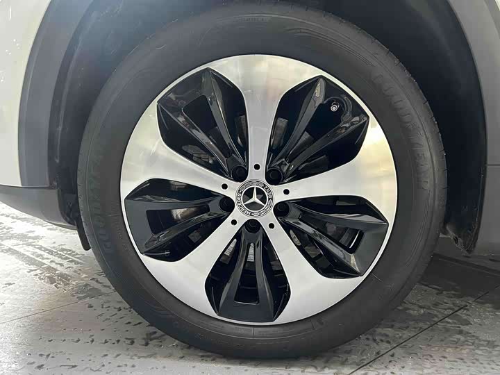 Фото 3 - Mercedes-Benz GLB-Class