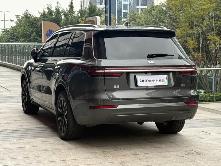 Фото 3 - LiXiang One