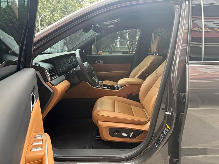 Фото 5 - LiXiang One