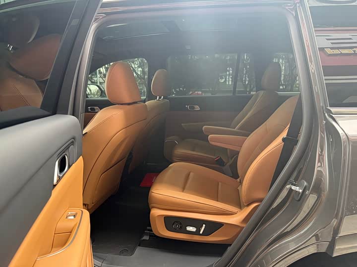 Фото 7 - LiXiang One