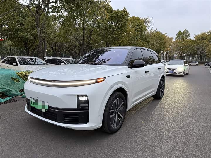 Фото 1 - LiXiang L7