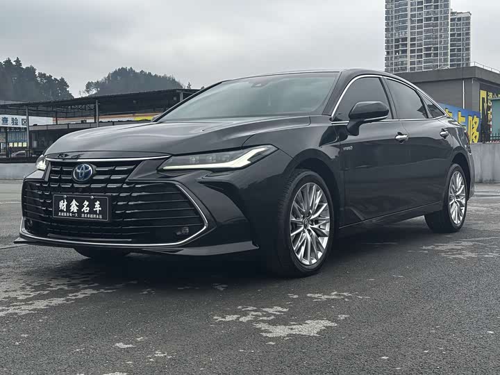 Фото 1 - Toyota Avalon