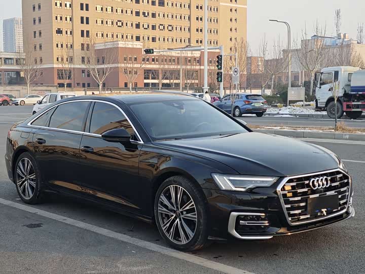 Фото 3 - Audi A6L