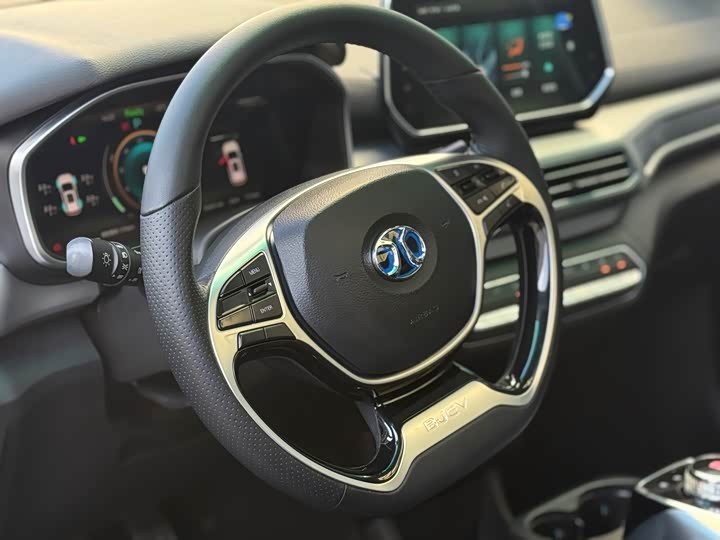 Фото 6 - Beijing EX3