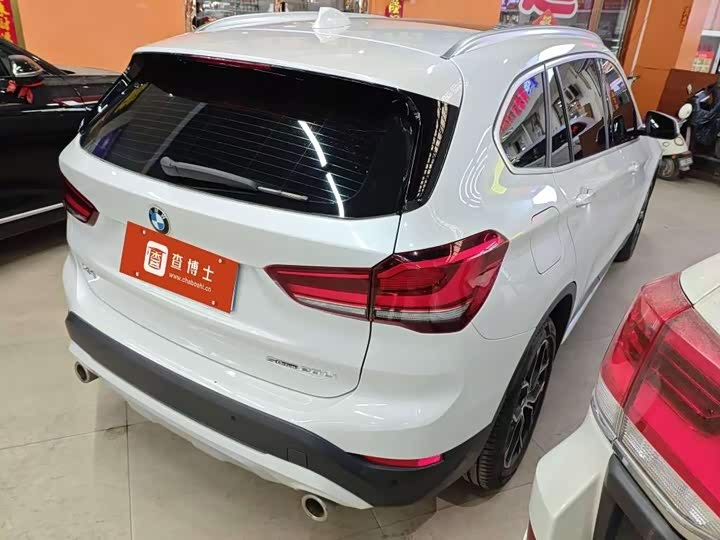 Фото 2 - BMW X1