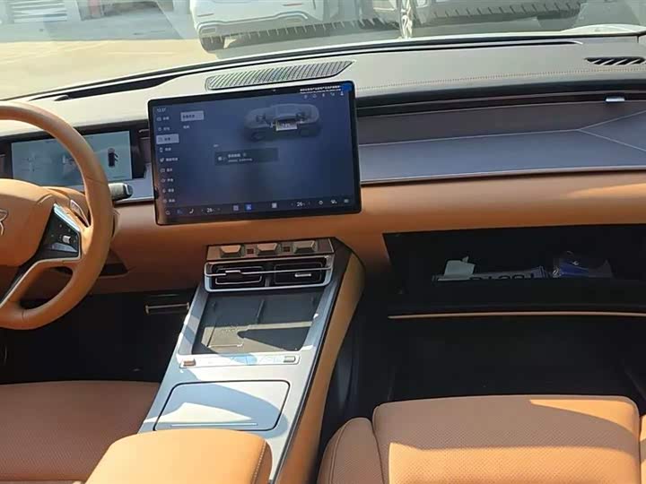 Фото 4 - BYD Han L