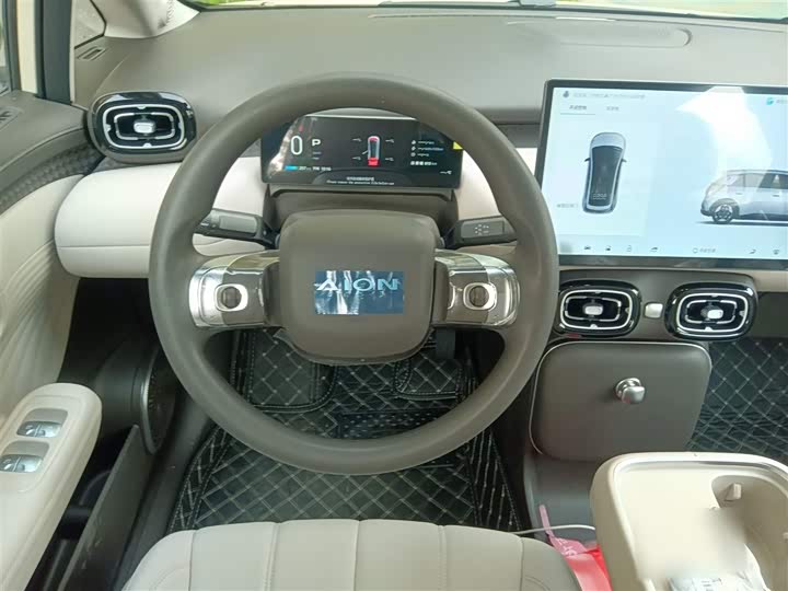 Фото 3 - GAC Aion UT