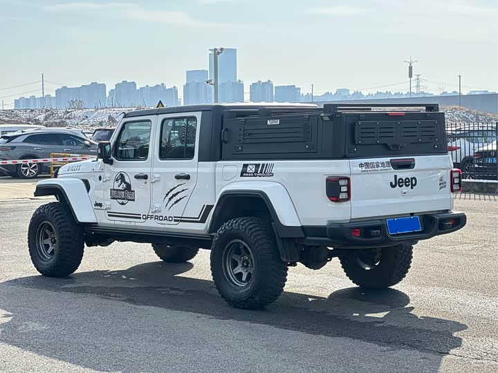 Фото 7 - Jeep Gladiator