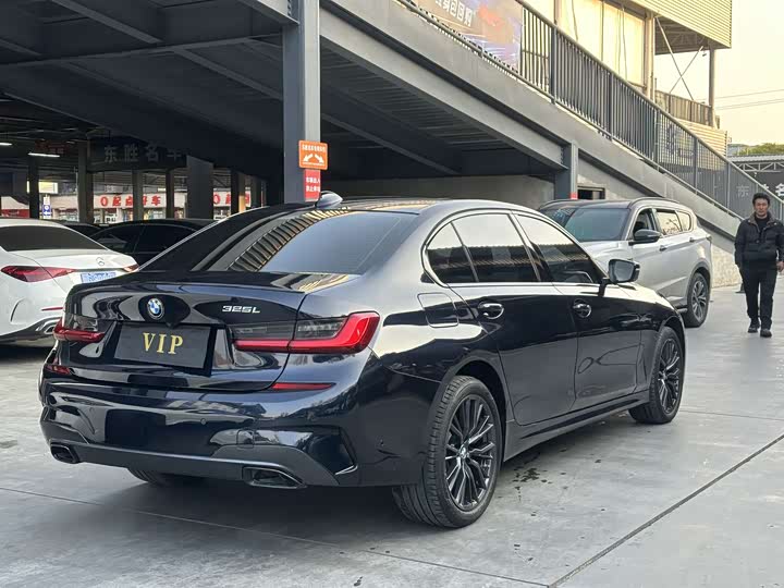 Фото 4 - BMW 3 Series