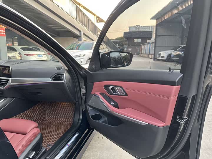 Фото 9 - BMW 3 Series