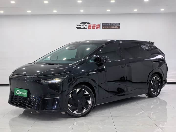 Фото 1 - XPeng X9