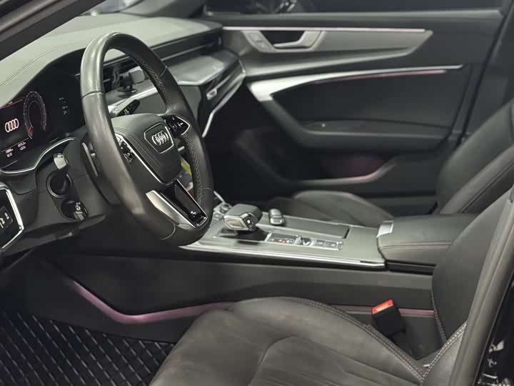 Фото 4 - Audi A6L