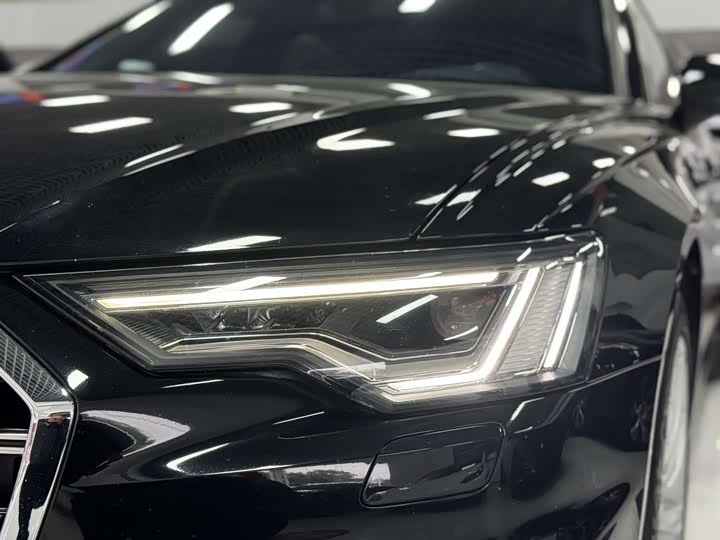 Фото 5 - Audi A6L