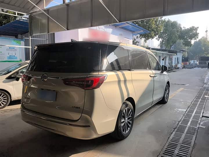 Фото 7 - Buick GL8 ES