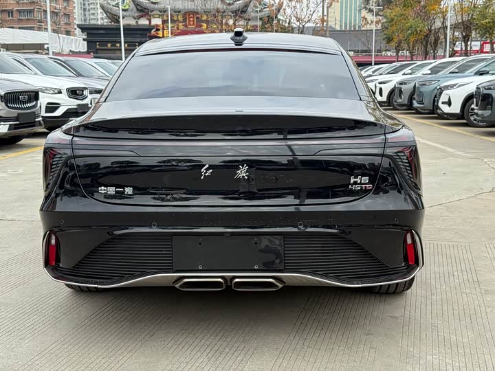 Фото 6 - Hongqi H6