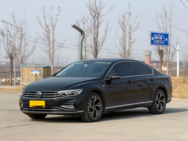 Фото 1 - Volkswagen Magotan