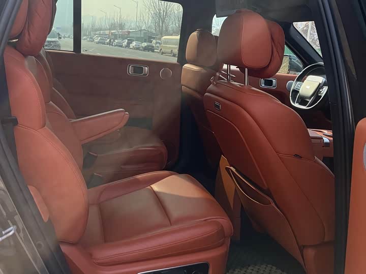 Фото 8 - LiXiang L9