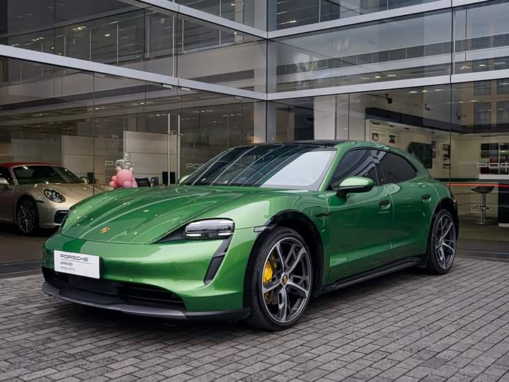 Фото 1 - Porsche Taycan