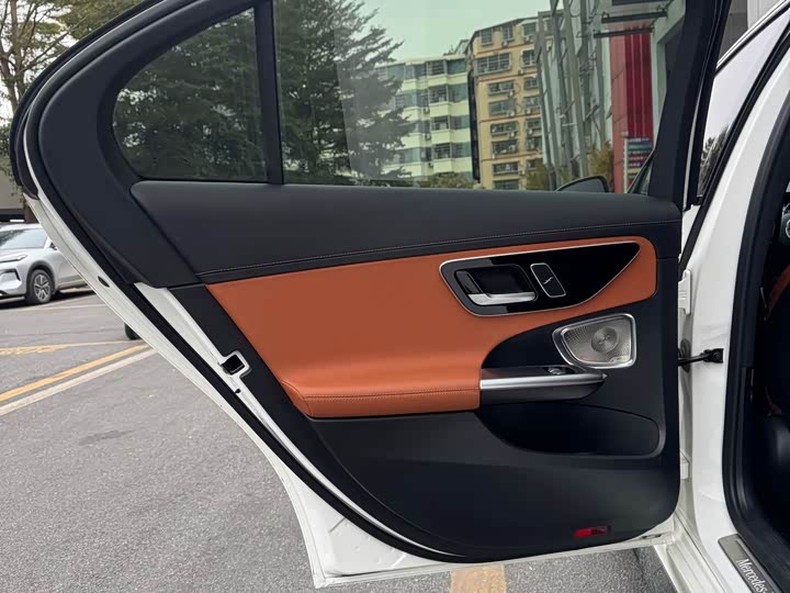 Фото 8 - Mercedes-Benz C-Class