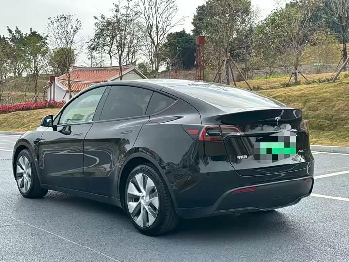 Фото 7 - Tesla Model Y